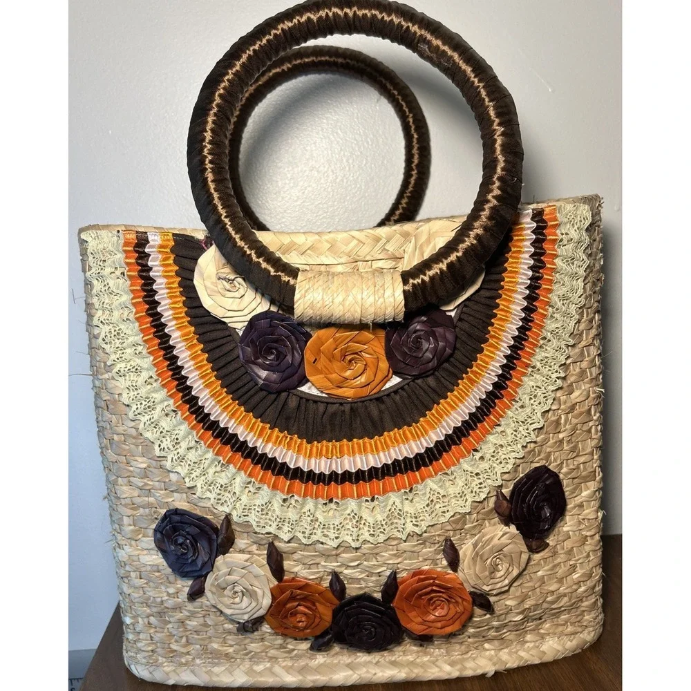 Vintage Mexican Woven Embroidered Straw Basket Picnic Beach Bag Market Tote